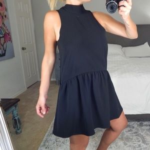 Elizabeth & James Flirty Black Halter - NWT